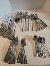 Wedgwood Stainless Flatware Quantum Silverware Set Of 44 Service For 7 Serving