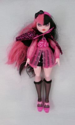 MONSTER HIGH DRACULAURAS G3 11' DOLL MATTEL 2022 - EXCELLENT USED CONDITION