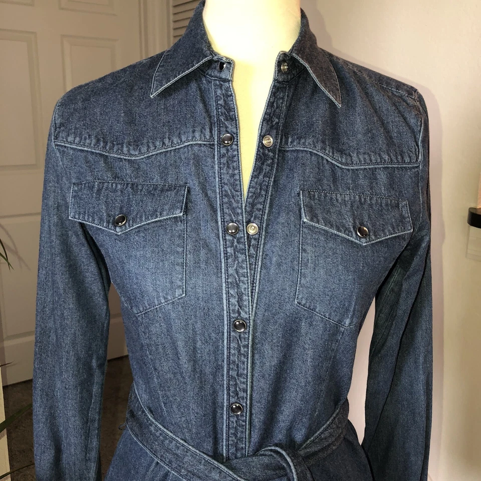 Vestido camisero con cinturón manga larga a presión occidental vaquero usado en excelente estado The Limited Foto 2 de 4
