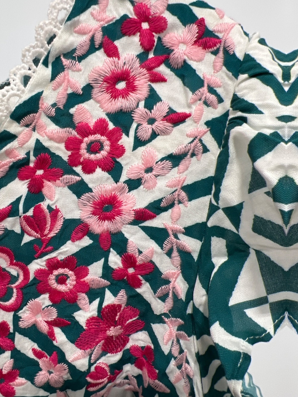 Savannah Jane Embroidered Floral Blouse Size 2X T… - image 4