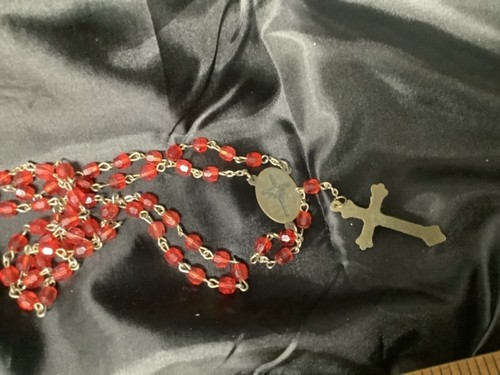 Rosary red plastic beads Saint Therese crucifix catholic christian holy - Picture 5 of 6