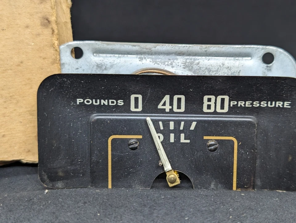 NOS 1949 DODGE CORONET WAYFARER MEADOWBROOK OIL PRESSURE INDICATOR DASH GAUGE - Image 4 of 4