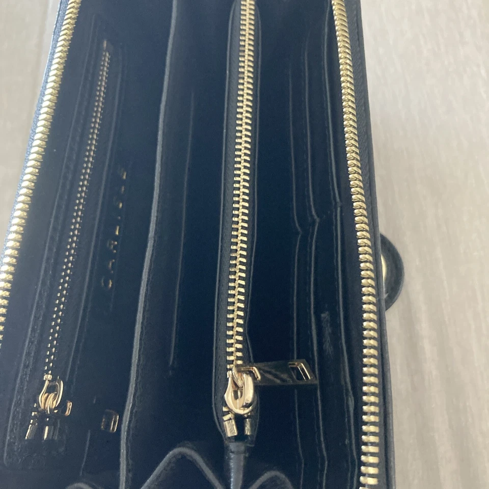 Cartera de viaje Carlisle 100 % cuero negra dorada nueva sin etiquetas Foto 4 de 4