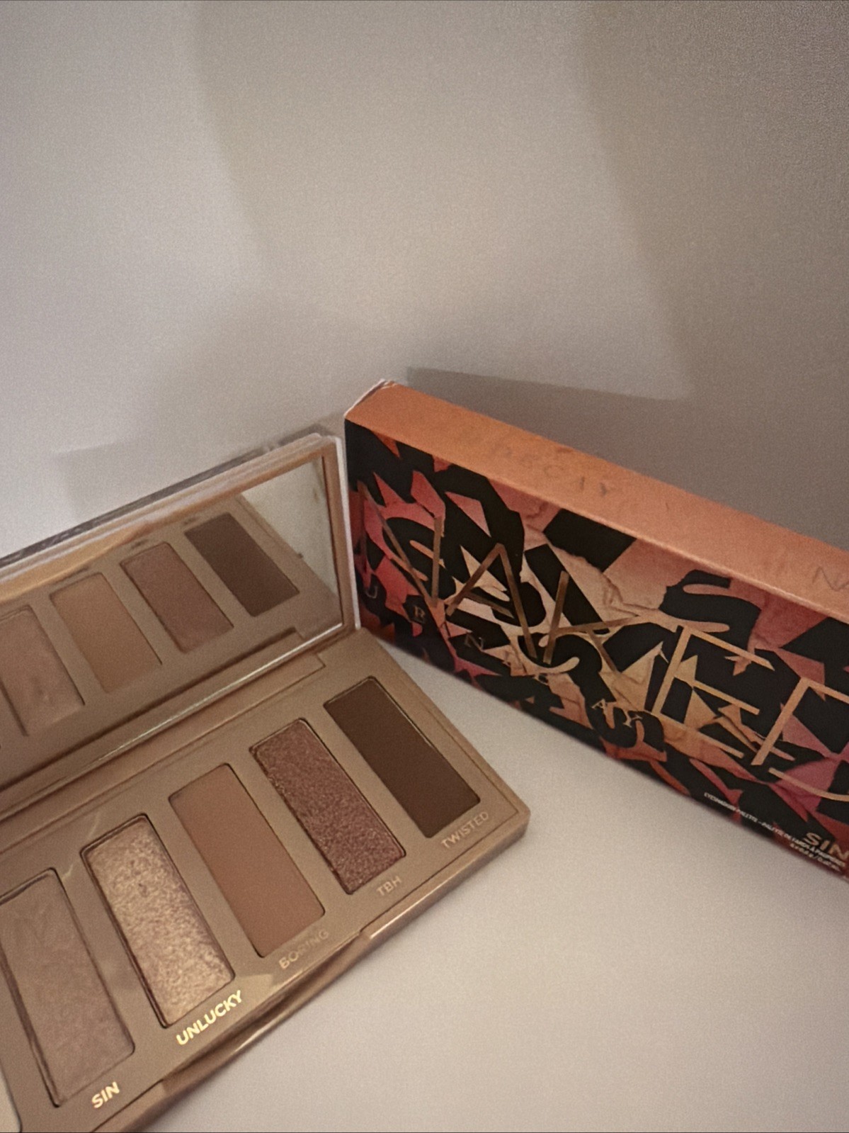 Urban Decay Naked Sin Mini Eyeshadow Palette 6 Shades  BNIB