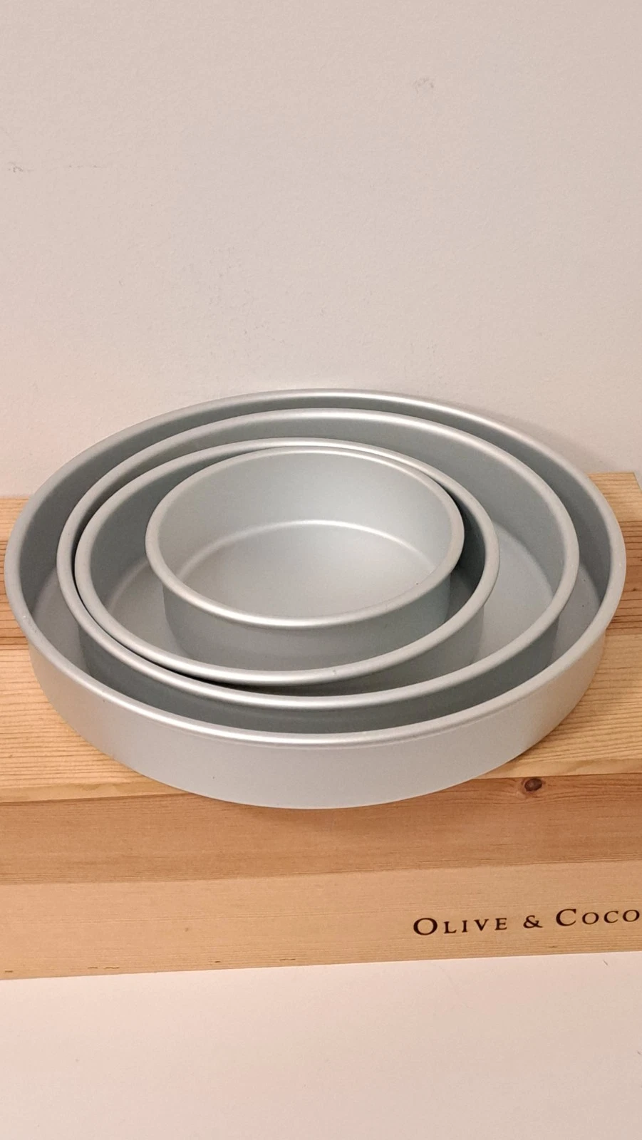Wilton Performance Aluminum 4 Piece Tiered Round Cake Pans Set