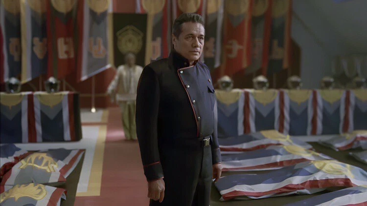 Muestra bandera colonia utilería usada pantalla Battlestar Galactica Foto 4 de 4