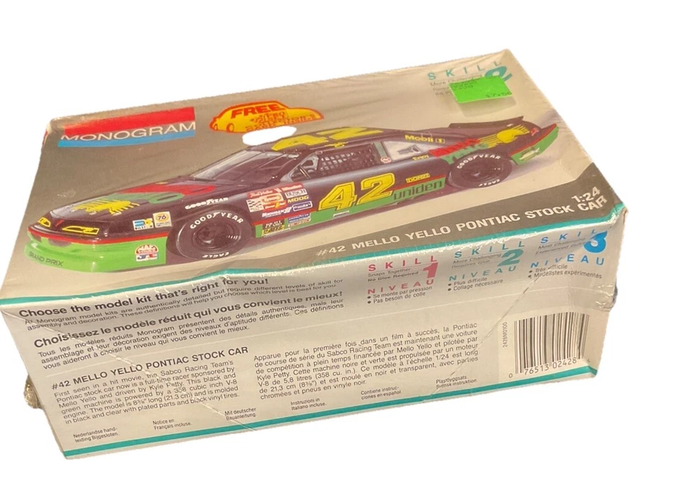 Monogram 1991 Vintage Mello Yellow Stock Car Kit 1/24 Kyle Petty #42 Model 2428 - Image 3 of 4