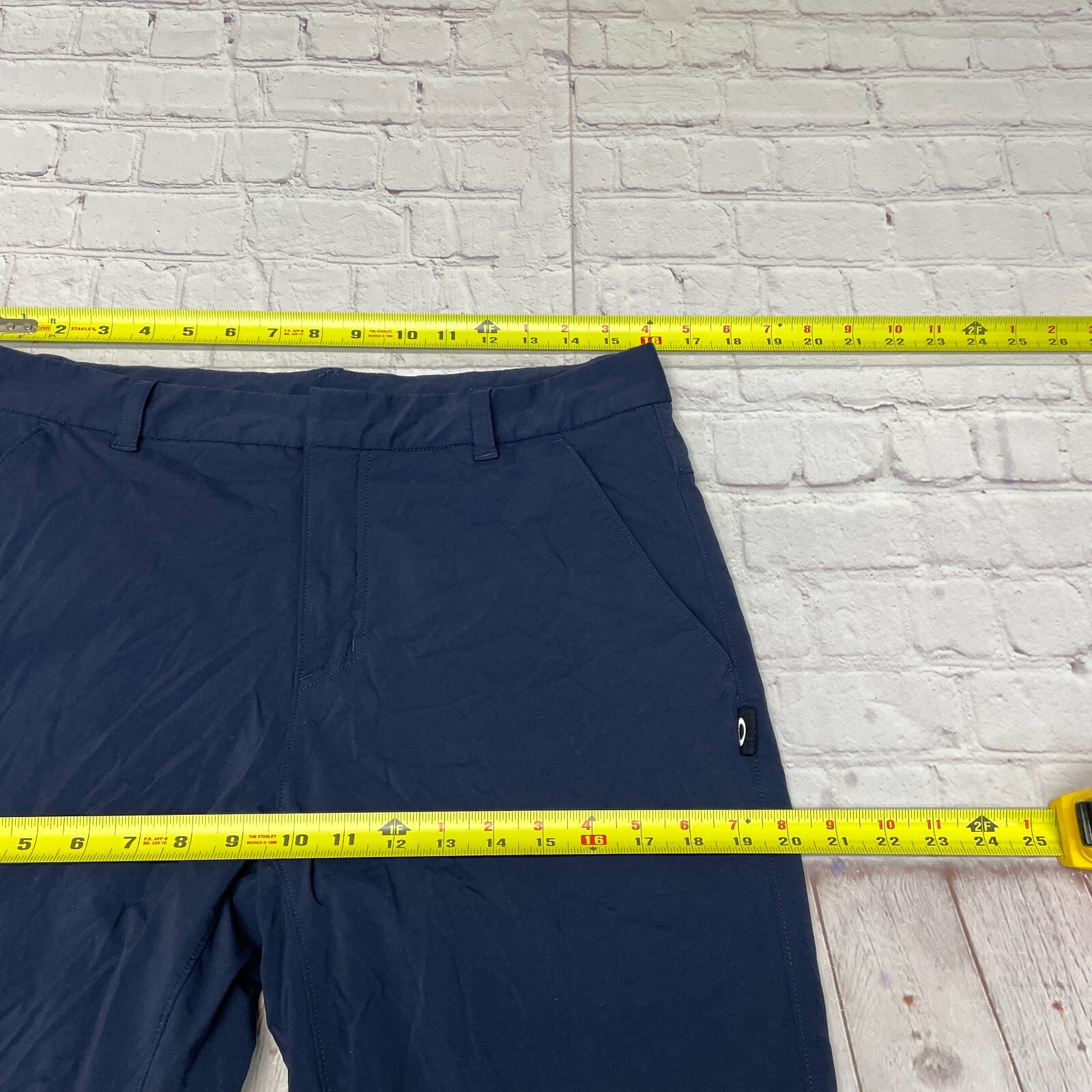 Oakley Men Performance Tech Regular Fit Pants Siz… - image 3