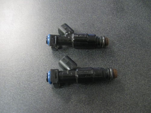 Mercruiser 885176 set of 2 Fuel injector assys BIN0260 - Picture 2 of 9