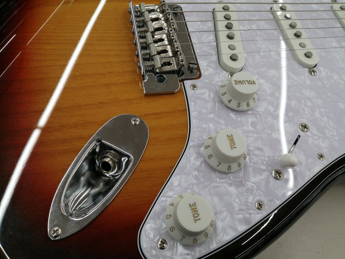 ギター FENDER MIJ HYBRID STRATOCASTER s-l1200.jpg