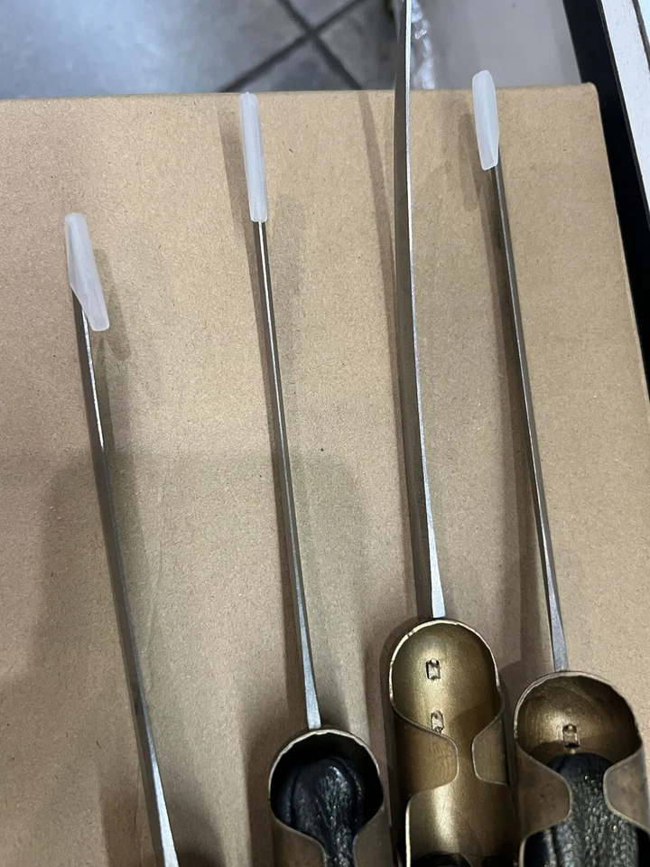 Guante afilado de metal Freddy Kruger Deluxe 1:1 completo de metal Foto 3 de 4