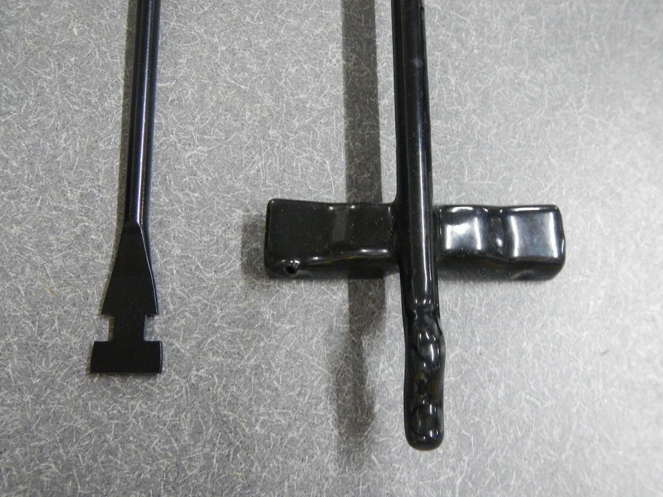 Buick LeSabre Wildcat Electra 1967 sujeción de batería y abrazadera de montaje de perno 67 Foto 3 de 4