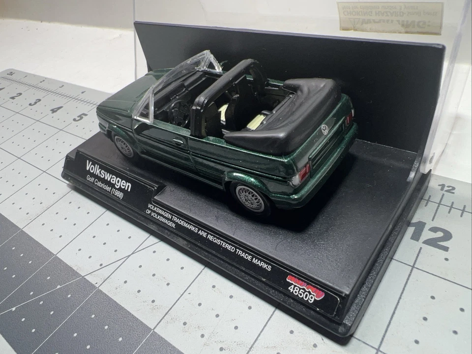 VW Volkswagen Golf Cabriolet Convertible 1:43 (1988) Foto 4 de 4