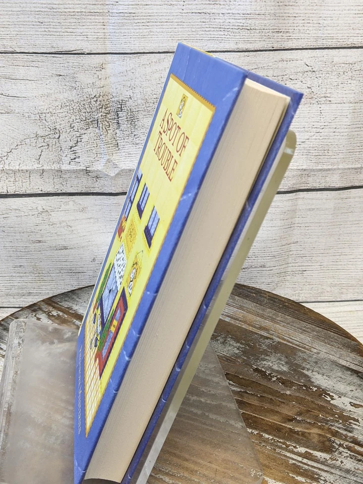 A Spot of Trouble (Patchwork Mysteries) Guideposts Kelly Riley 2012 Hardcover - Image 3 of 4
