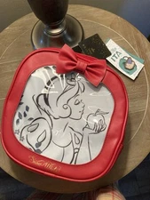 Bioworld Disney Snow White ITA Mini Backpack with Dopey Pin (NEW With Tags)