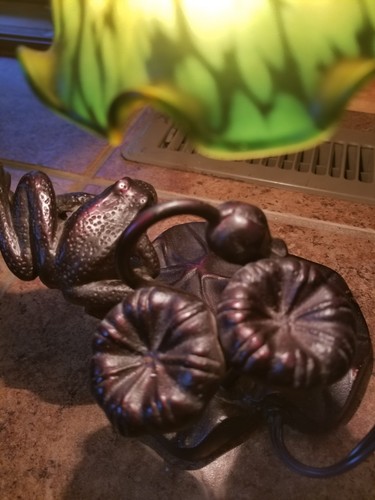 VTG Black Iron & Glass Table Lamp Lily Pad Frog Shepherd Hook Cabin Cottage 13" - Picture 20 of 22