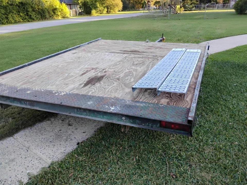 ​¡Remolque utilitario 4K! RARO Cama Inclinable/Vuelco, Neumáticos Nuevos, Rampas, ¡Titulado! Foto 2 de 4