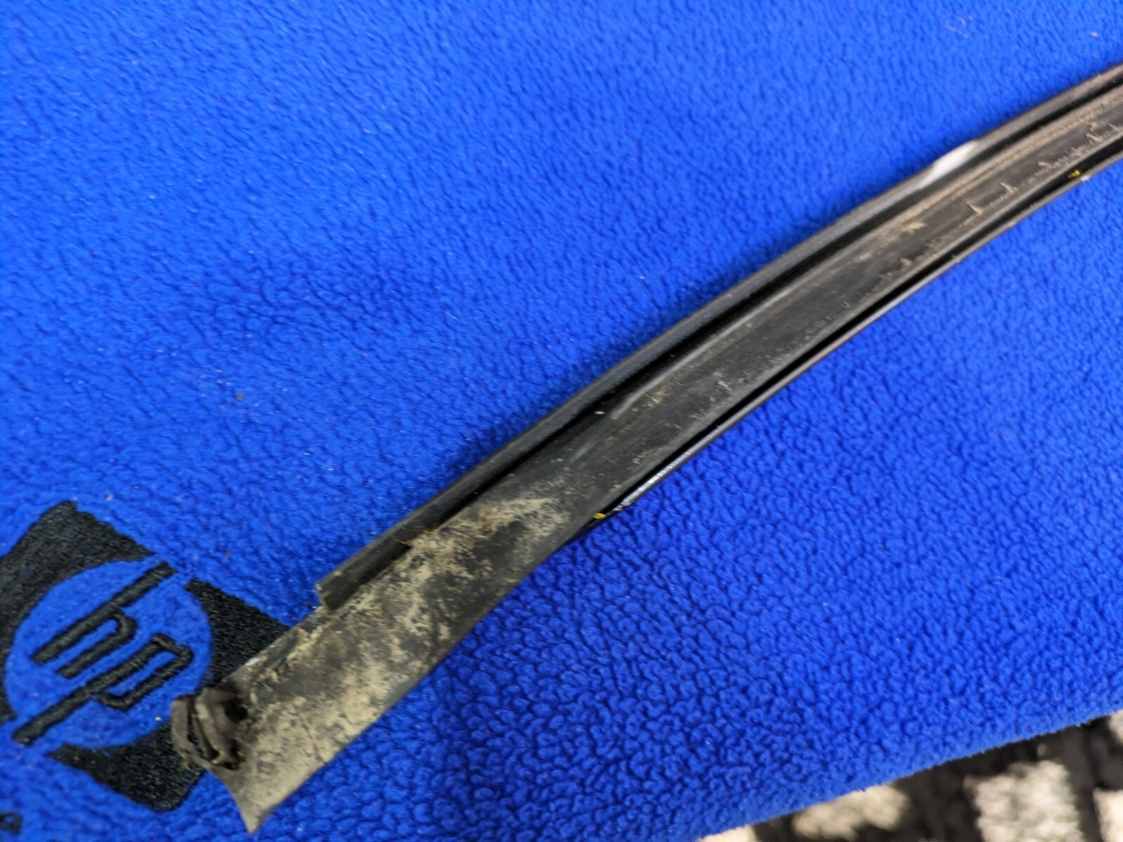 black strip window molding front Left Bentley CONTINENTAL FLYING SPUR oem