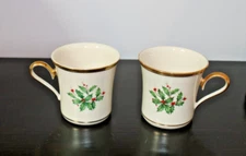 2 Lenox China Holiday Dimension Christmas Holly Berry Mugs 3 1/2" Tall x 3 1/2"