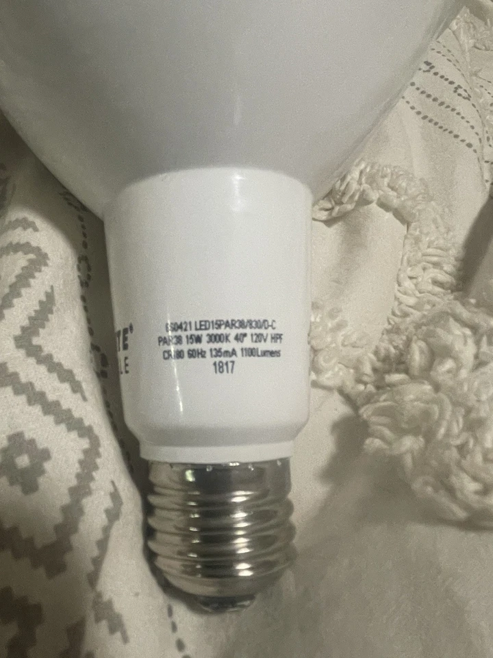 Bulbrite LED15PAR38/FL40/830/WD/2 15W 3000k Dimmable Suitable For Wet Locations - Image 3 of 4