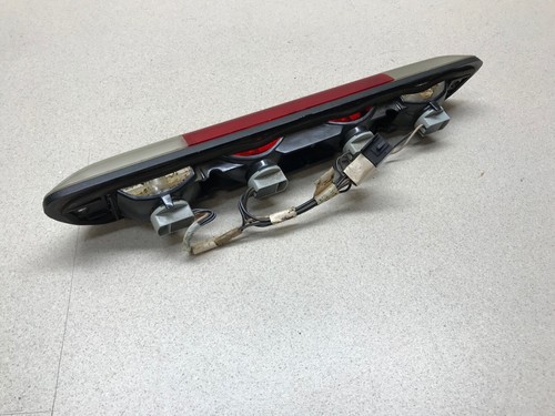 04 12 Chevrolet Colorado GMC Canyon Third 3rd Brake Light Stop Lamp High Mount - Picture 3 of 3