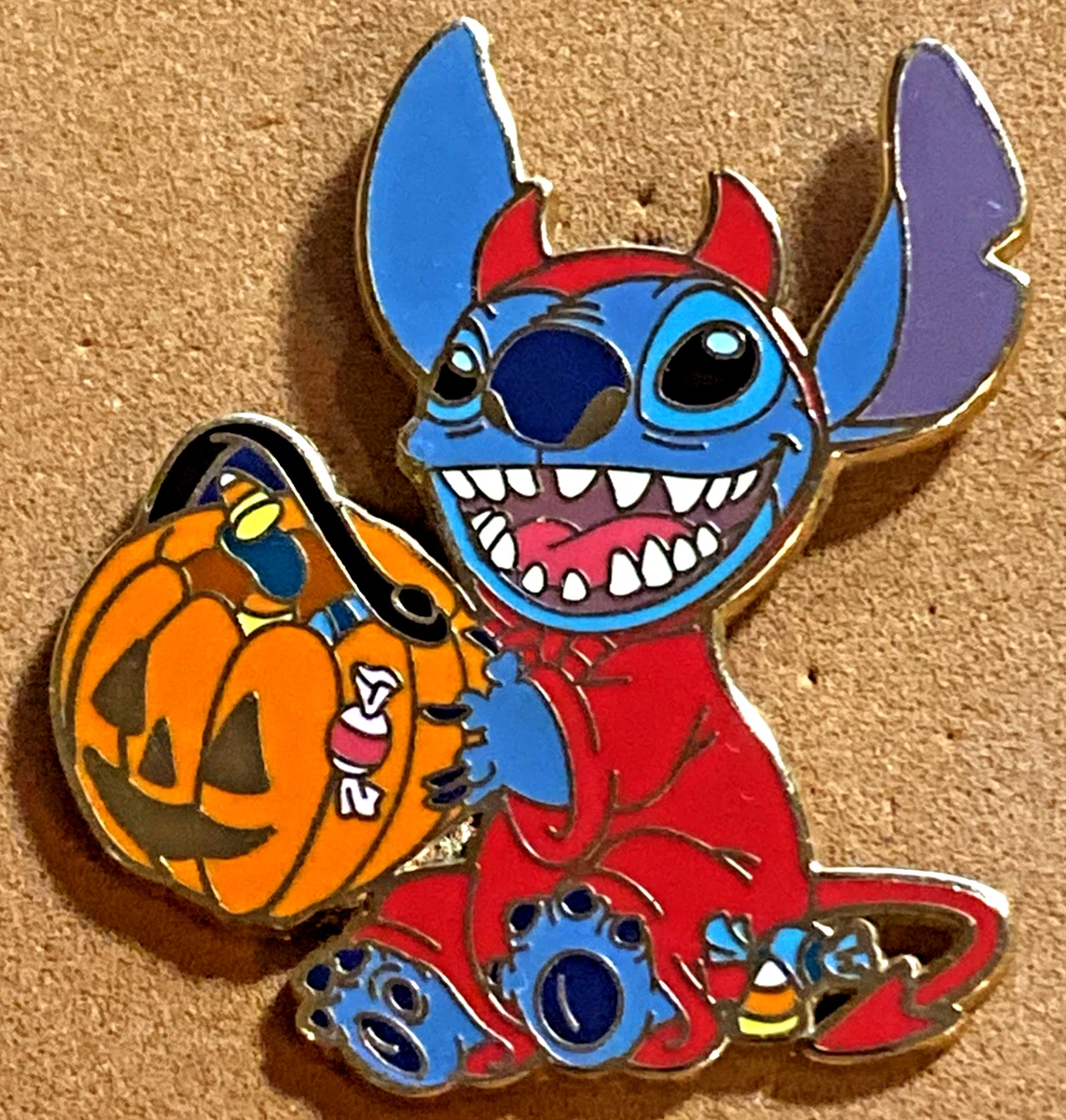 Halloween 2003 Walt Disney World Patches & Pins (1968-Now) for