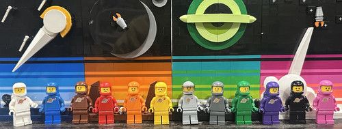 LEGO Classic Spaceman Minifigure 1 Random Figure Blind Bag 🎁 - Picture 6 of 6
