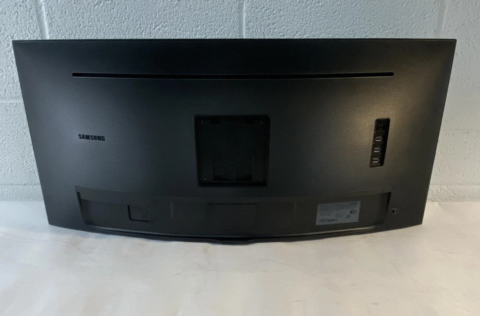 SAMSUNG Viewfinity S65UA Series 34-Inch Ultrawide Curved Monitor(cracked lcd) - Image 3 of 4