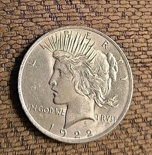 1922 SILVER Peace Dollar NICE BRILLIANT UNCIRCULATED CARTWHEEL