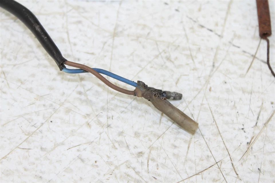 Interruptor de luz de freno trasero Suzuki SP 200 1986 sensor de luz trasera Foto 3 de 4