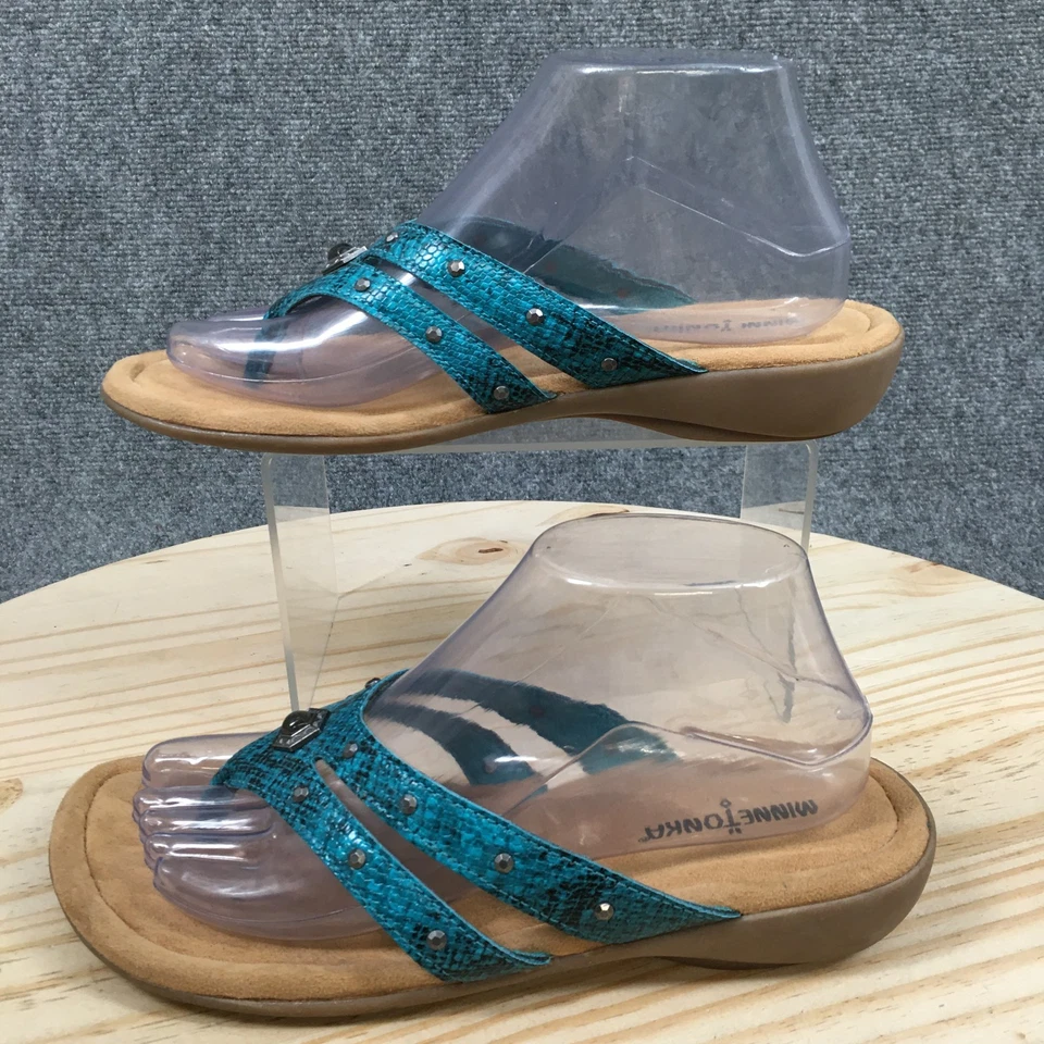 Minnetonka Sandals Womens 9 Wide Thong Blue Faux Leather Toe-Post Comfort Casual - Image 2 of 4
