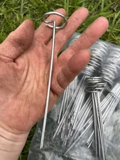 100 Pack Landscape Staples 6 Inch Metal Stakes for Gardening, Circle Top Pins