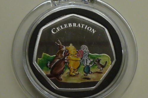 DISNEY'S WINNIE THE POOH 6x 50p Shaped Silver-plated coin medallions in Folder - Picture 5 of 14