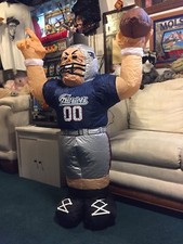 NFL New England Patriots  Inflatable Tiny Yard Football Player Apparel Gear