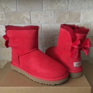 red bailey bow ugg boots