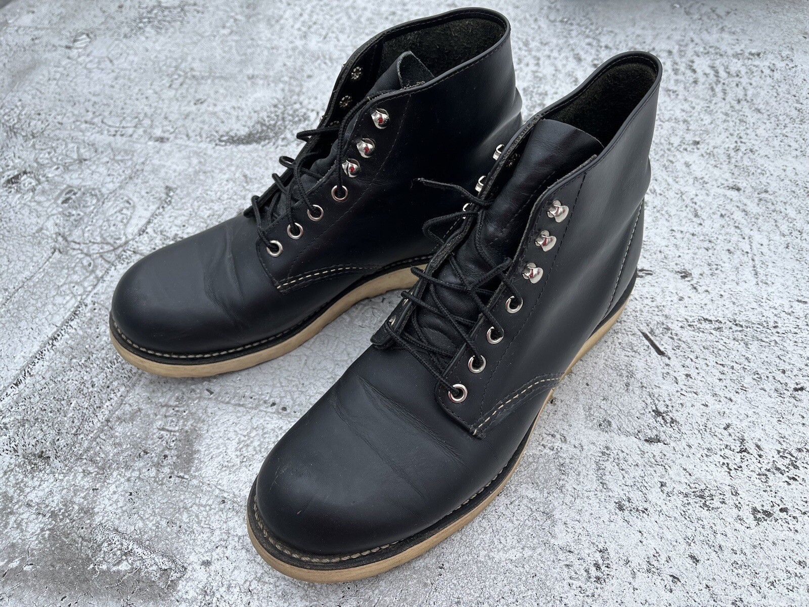 Red Wing Heritage 8165 Black Round Toe Leather Boots,… Gem