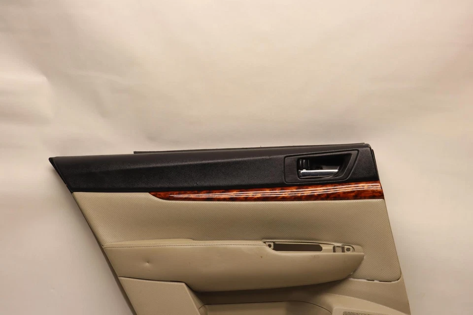 2010-2011 SUBARU LEGACY OUTBACK TRASERO IZQUIERDO LADO DEL CONDUCTOR PANEL MOLDURA CUBIERTA OEM Foto 3 de 4