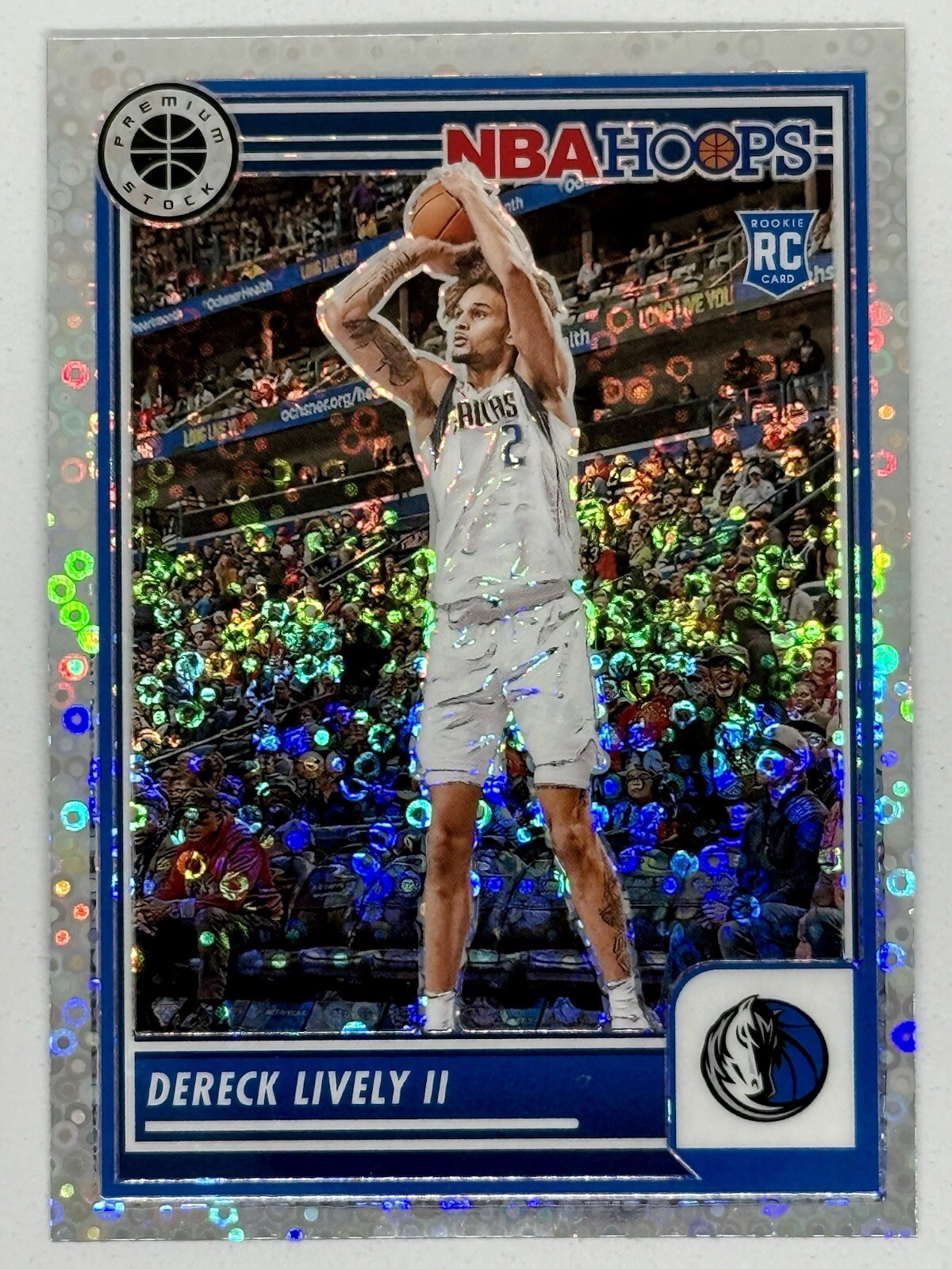 2023-24 Panini NBA Hoops Premium Stock - Disco Prizm #253 Dereck Lively (RC)