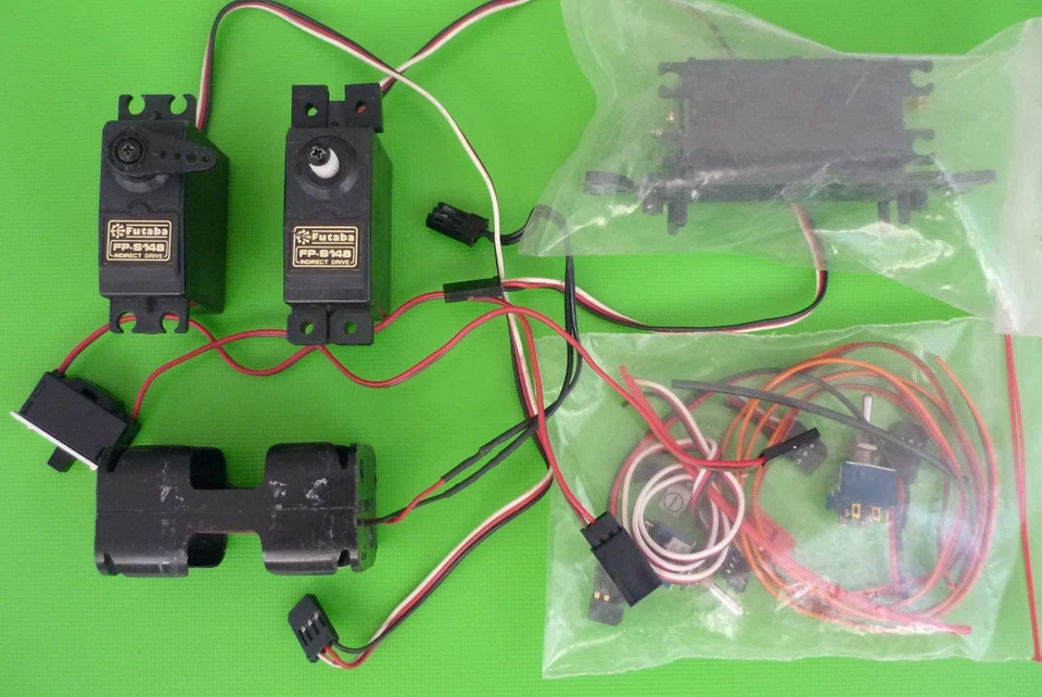 FUTABA/Robbe Teilen ( (PB, SG, SERPENT, PB, ASSO,..) - Bild 2 von 4