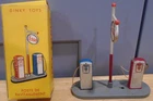 French Dinky / 49d - 592 Esso Petrol Pump Set / Boxed