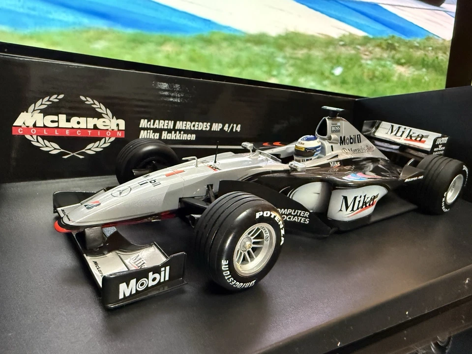 McLAREN Mercedes MP4/14 Mika Hakkinen 1998 World Champion Minichamps 1:18 in Original Box - Image 2 of 4