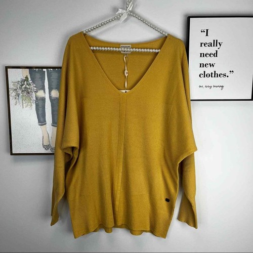 NWT ATHLEISURE BY SIONI PRETTY GOLD VNECK SWEATER SZ M | eBay