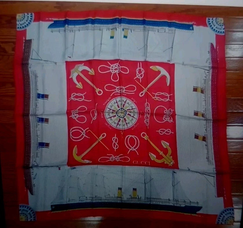 Authentique foulard en soie Gucci bateau vap