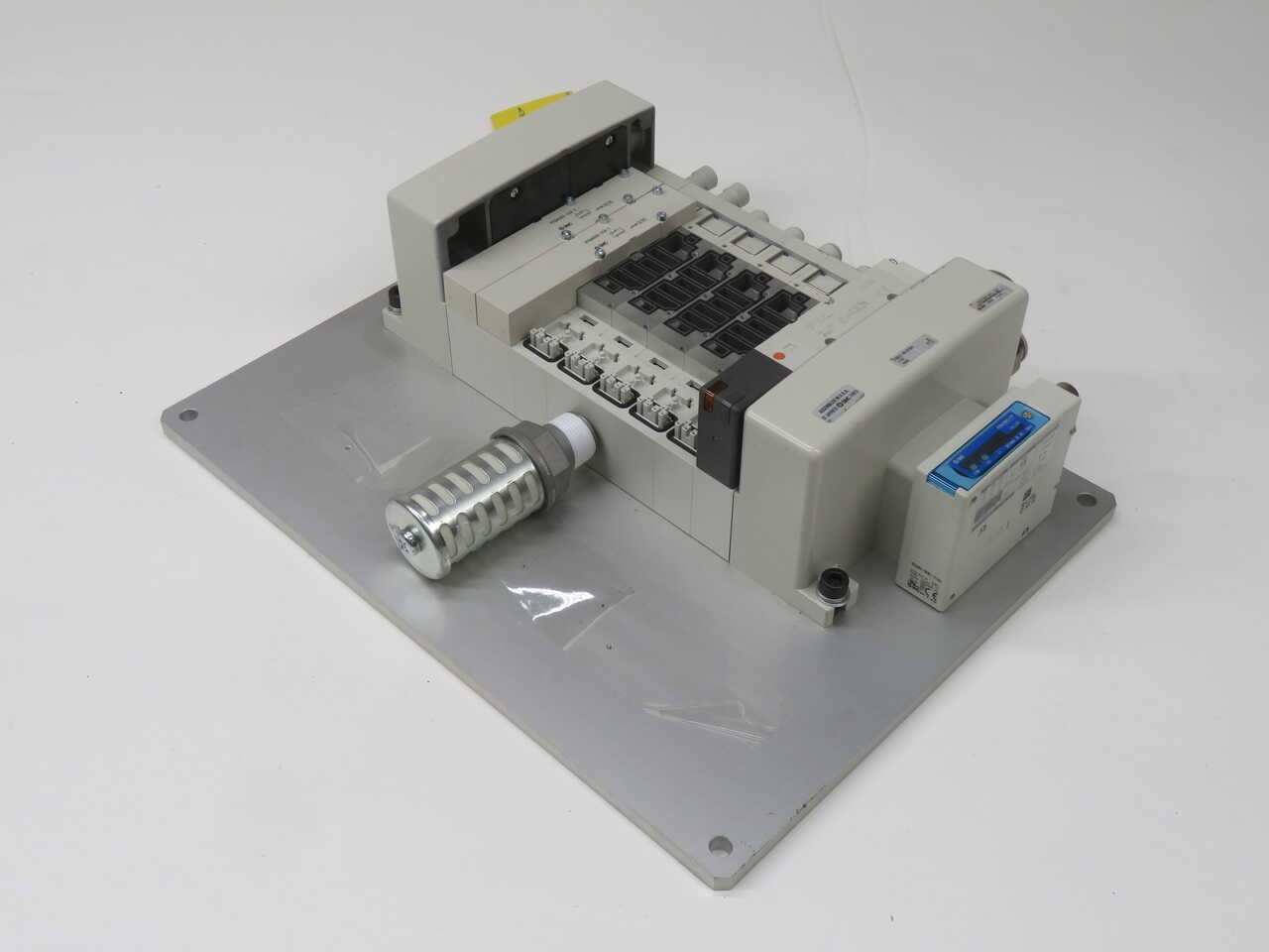 SMC VV5QC41-08C12FSEAN-X132 PNEUMATIC MANIFOLD VALVE