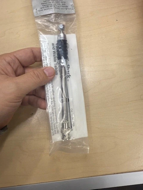 Antena scanner telescópica RadioShack toda banda carregada no centro chicote 20-006A - Imagem 4 de 4