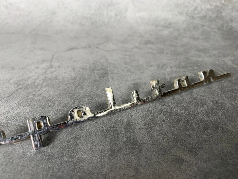 Lincoln Cosmopolitan 1952, 1952 guardabarros emblema de escritura, BD-16098-B Foto 3 de 4