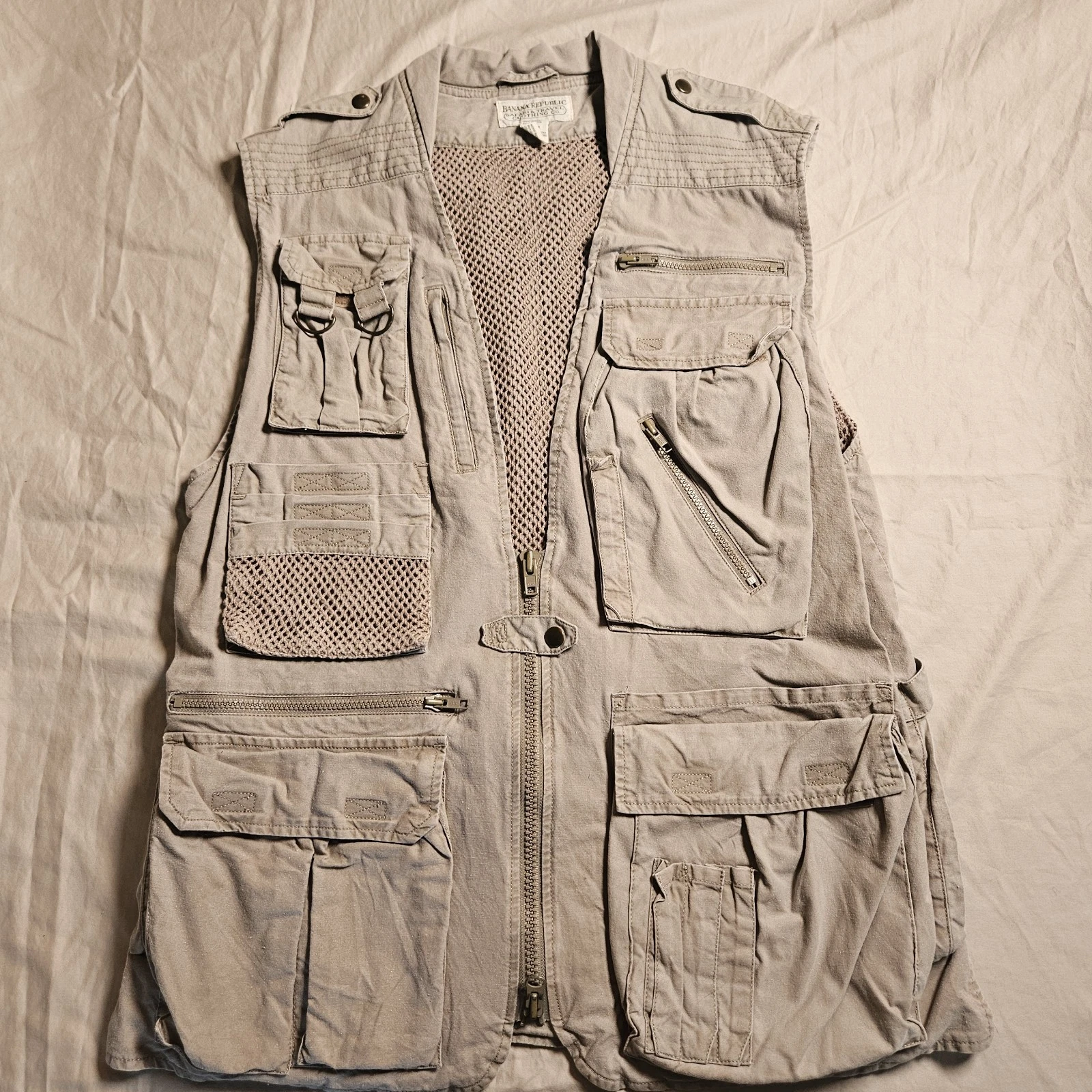 VTG Banana Republic Mens L Khaki Safari Travel Tactical Utility Vest Fishing 90s