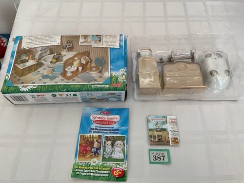SYLVANIAN FAMILIES COUNTRY BATHROOM SET COMPLETE NEW/OTHER (387/21) - Picture 10 of 10