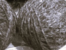 WOOL, WELSH MOUNTAIN SHEEP, NATURAL CHARCOAL+"WISPS" ARAN,SOFT, 1000g POST FREE