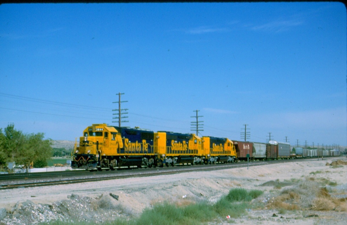 ATSF 3844 GP-50, Oro Grande, Ca, 07/94; Kodachrome Original | eBay